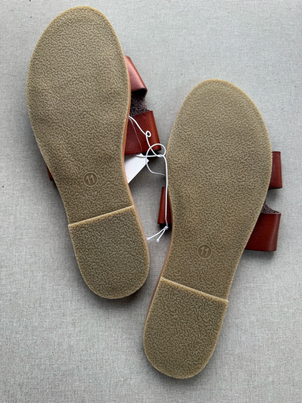 Universal Thread Women's Chestnut Brown Slide Sandals - Picture 4 of 5